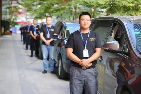 不是所有專車，都叫港福珠寶免費專車！