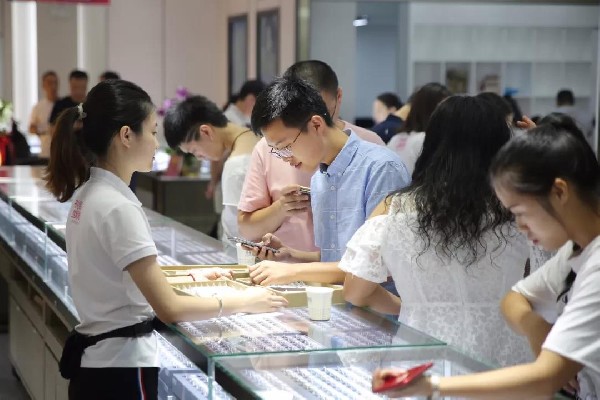 港福珠寶促銷|來領(lǐng)獎啦！百萬豪禮說送就送~