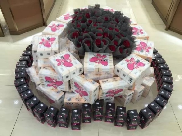 Surprise~ 來自港福珠寶的節(jié)日驚喜！