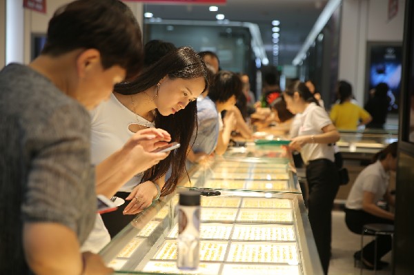市場(chǎng)剛復(fù)蘇，珠寶店靠它來(lái)突破重圍
