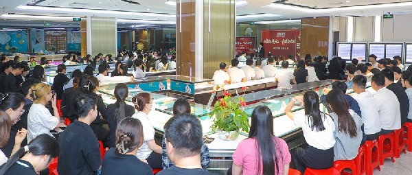 新勢奮發(fā) · 馳騁無疆丨港福珠寶2023年度評優(yōu)表彰大會圓滿舉辦！